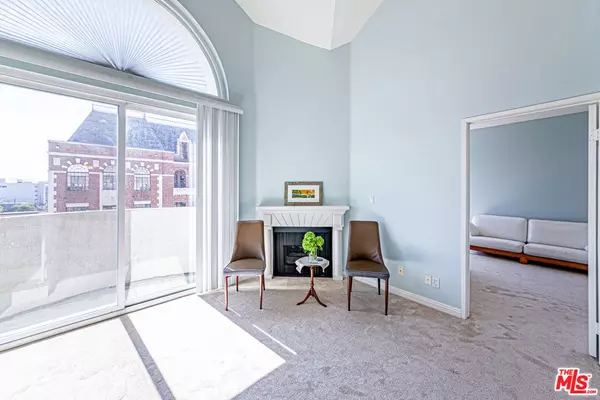 620 S Gramercy PL #441, Los Angeles, CA 90005