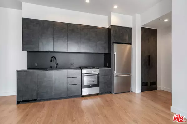 Los Angeles, CA 90034,10700 Tabor ST #213