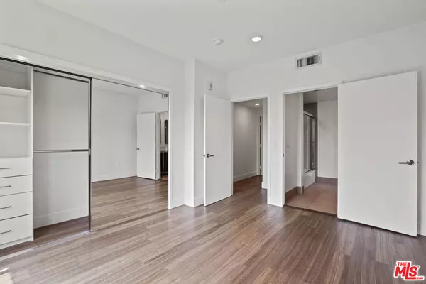 Los Angeles, CA 90046,1338 N Formosa AVE #303