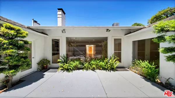 Los Angeles, CA 90024,539 Levering AVE