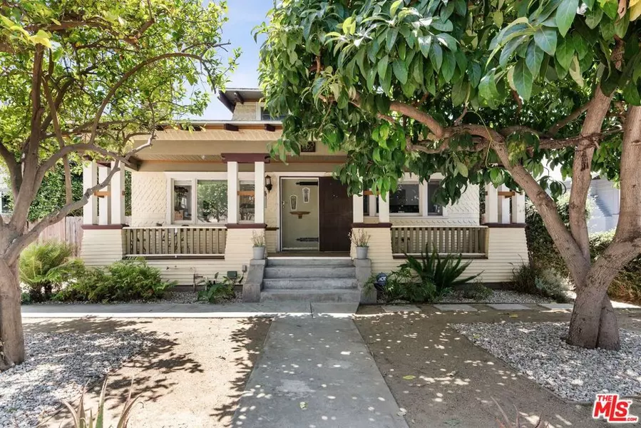 2130 W 27th ST, Los Angeles, CA 90018