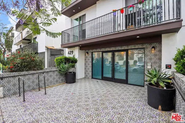 Los Angeles, CA 90048,429 N Hayworth AVE #108