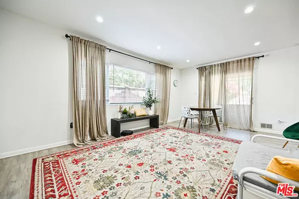 Signal Hill, CA 90755,3232 Lewis AVE