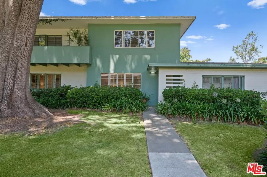 5255 Village, Los Angeles, CA 90016
