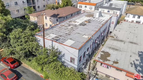 Los Angeles, CA 90018,2651 S Manhattan PL
