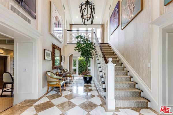 Beverly Hills, CA 90210,814 N Bedford DR
