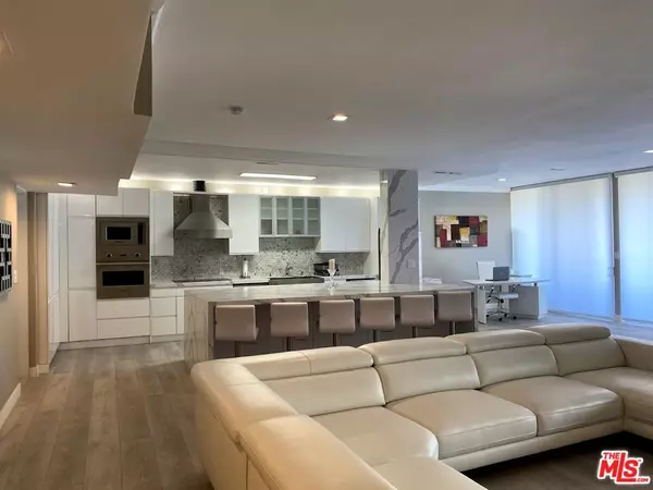 Los Angeles, CA 90024,1333 S Beverly Glen BLVD #605