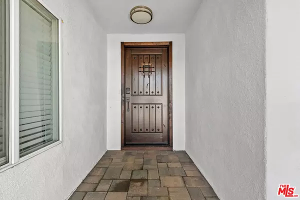 Woodland Hills, CA 91364,4949 San Feliciano DR