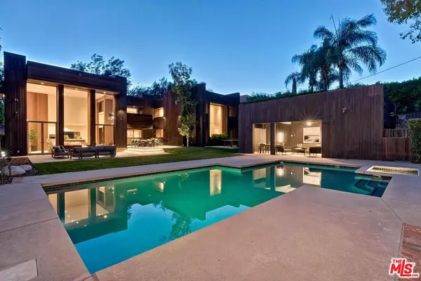 Beverly Hills, CA 90210,604 N Alpine DR