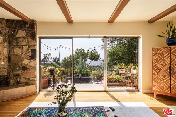 11111 Tujunga Canyon BLVD, Tujunga, CA 91042