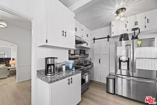 Los Angeles, CA 90024,1517 Glendon AVE