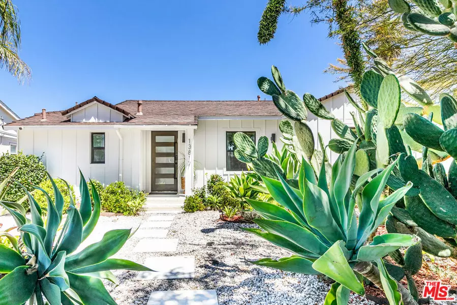 13817 Bessemer ST, Valley Glen, CA 91401