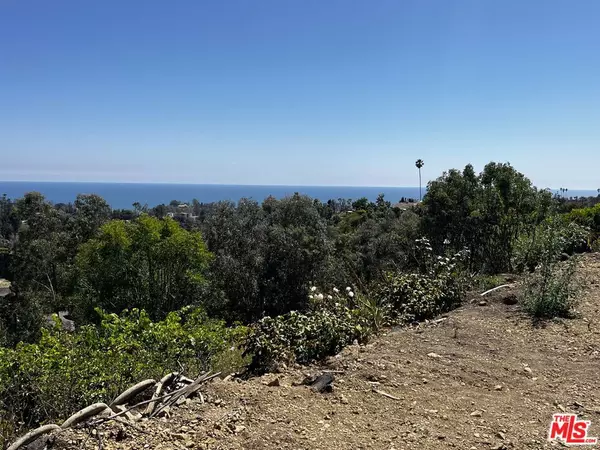 1243 Las Lomas AVE, Pacific Palisades, CA 90272
