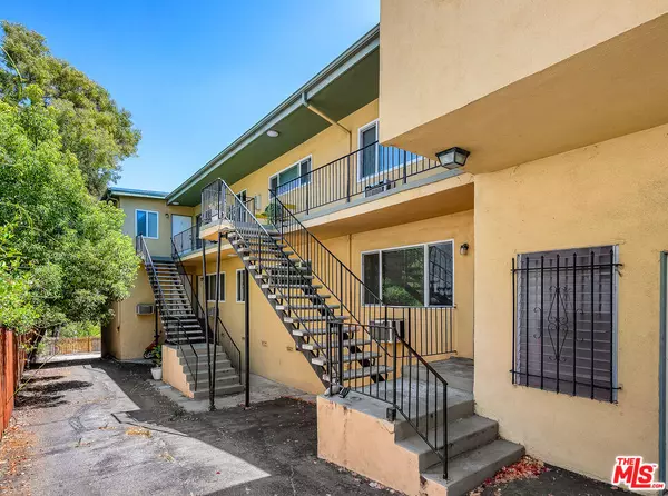 Los Angeles, CA 90026,1648 Edgecliffe DR #1