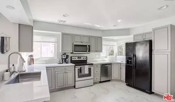 Playa Del Rey, CA 90293,8100 W 83rd ST
