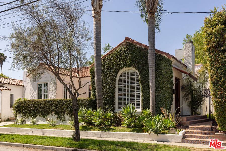8009 Clinton ST, Los Angeles, CA 90048