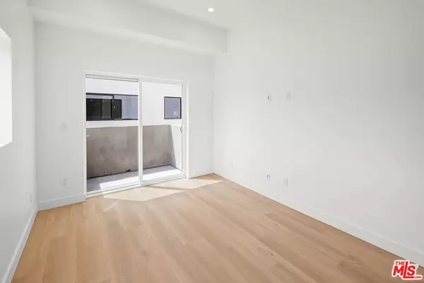 North Hollywood, CA 91602,11010 Hortense ST