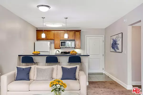 Los Angeles, CA 90024,10982 Roebling AVE #434