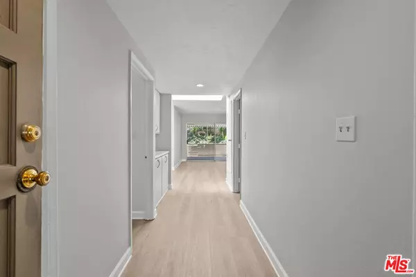 Newhall, CA 91321,26851 Oak Branch CIR
