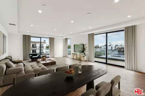 Los Angeles, CA 90069,725 N Croft AVE #109