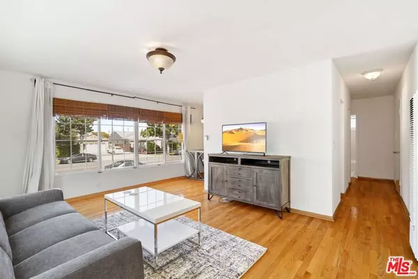 Los Angeles, CA 90066,3743 Mclaughlin AVE