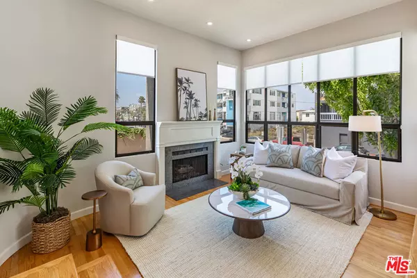 Playa Del Rey, CA 90293,142 Convoy ST