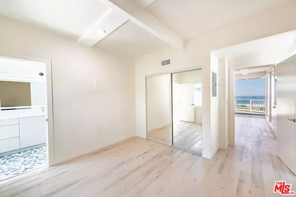 Malibu, CA 90265,7273 Birdview AVE #1