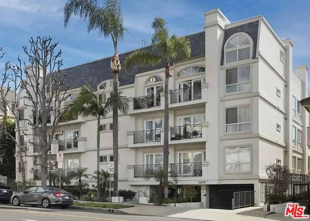 Los Angeles, CA 90049,11690 Montana AVE #306