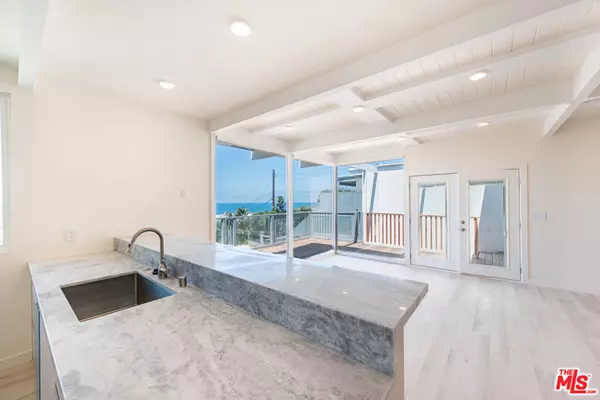Malibu, CA 90265,7273 Birdview AVE #2