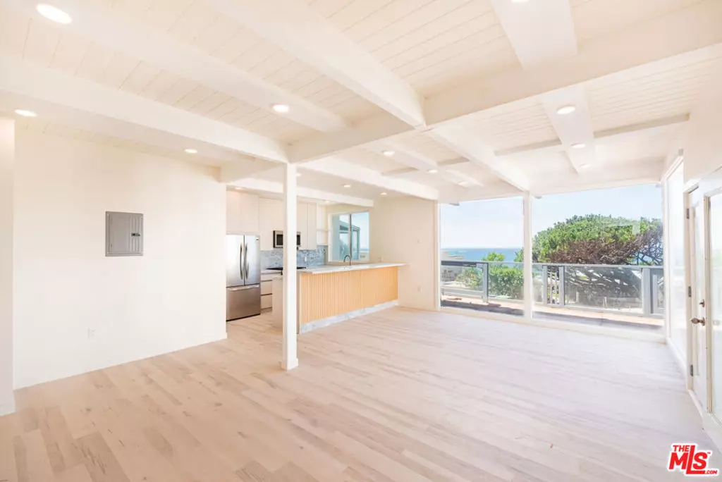 Malibu, CA 90265,7273 Birdview AVE #2