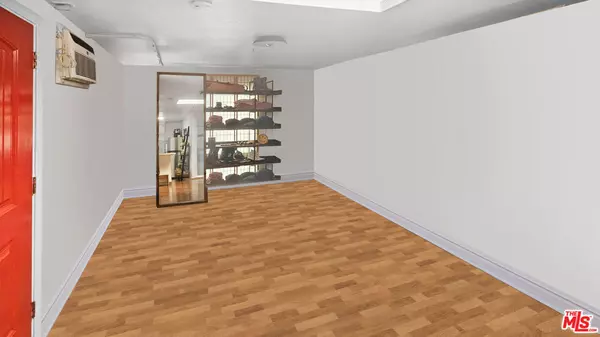West Hollywood, CA 90046,1121 N Curson AVE #2