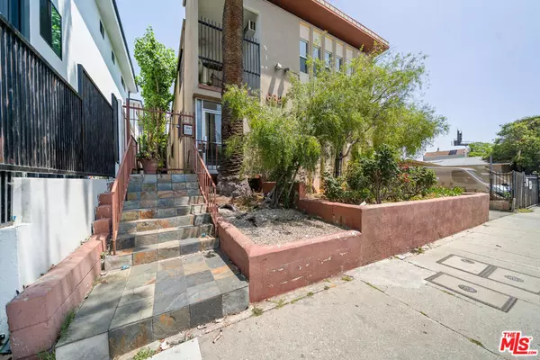 6827 Leland AVE #7, Los Angeles, CA 90028