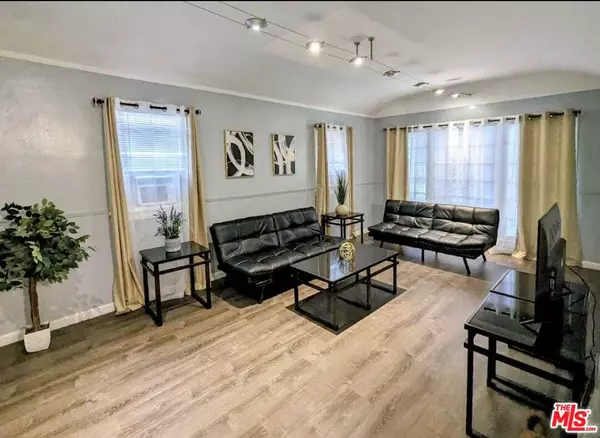 Los Angeles, CA 90036,606 N Alta Vista BLVD