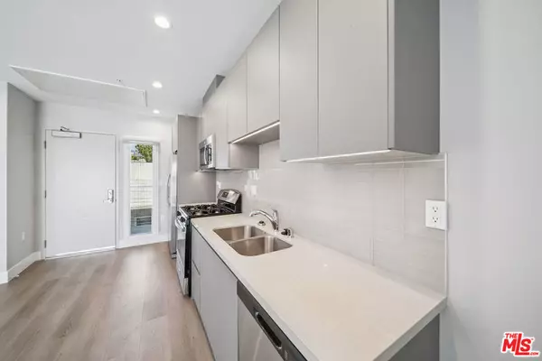West Hollywood, CA 90046,1223 N Hayworth AVE #9