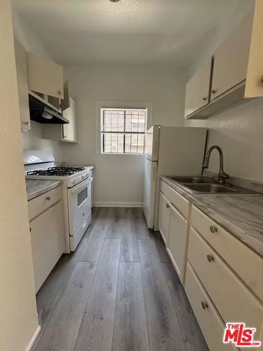 3051 Leeward AVE #311, Los Angeles, CA 90005