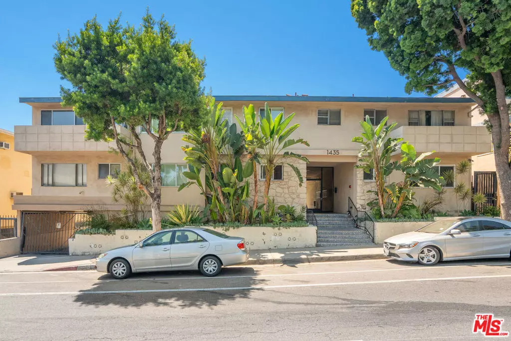 West Hollywood, CA 90046,1435 N Fairfax AVE #19