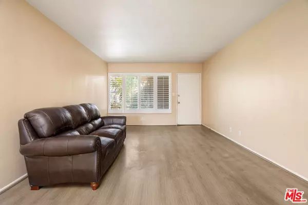 West Hollywood, CA 90046,1435 N Fairfax AVE #19