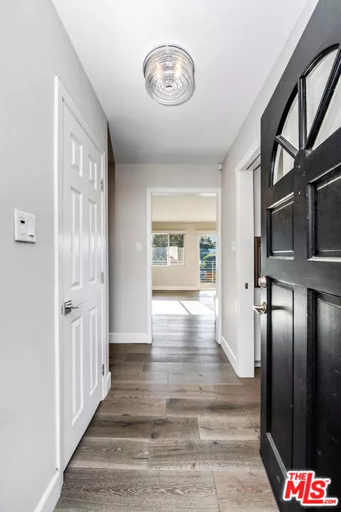 Sherman Oaks, CA 91423,3909 Glenridge DR