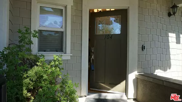 Pasadena, CA 91103,1701 N Fair Oaks AVE #104