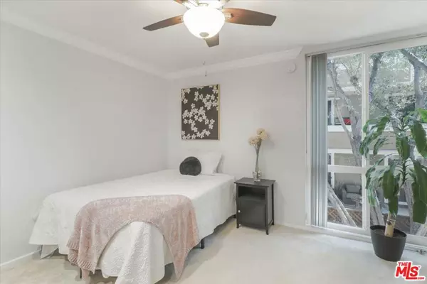 Culver City, CA 90230,6305 Green Valley CIR #203