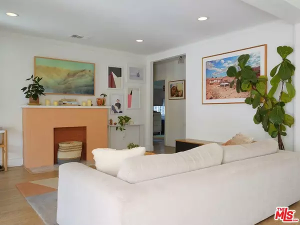 Los Angeles, CA 90042,6267 Meridian ST