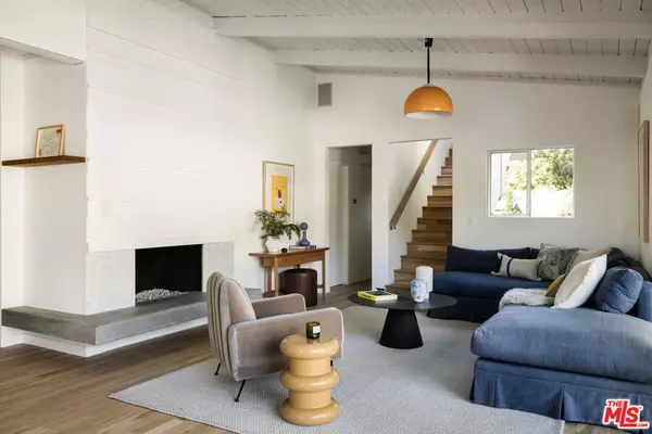 Los Angeles, CA 90068,5911 Canyon Heights LN