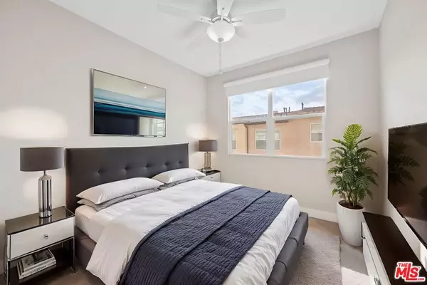 Calabasas, CA 91302,4444 Paxton Place