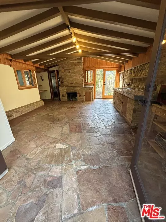 Malibu, CA 90265,2033 Corral Canyon RD