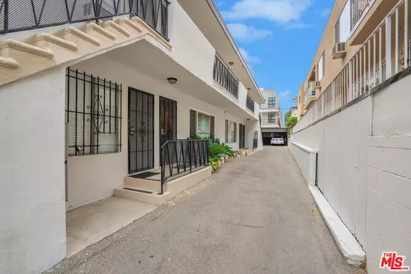 West Hollywood, CA 90046,1010 N Orange Grove AVE