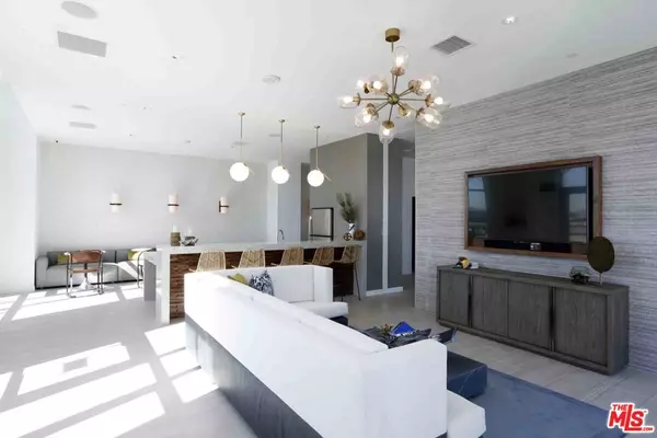 Long Beach, CA 90802,707 E Ocean BLVD #715