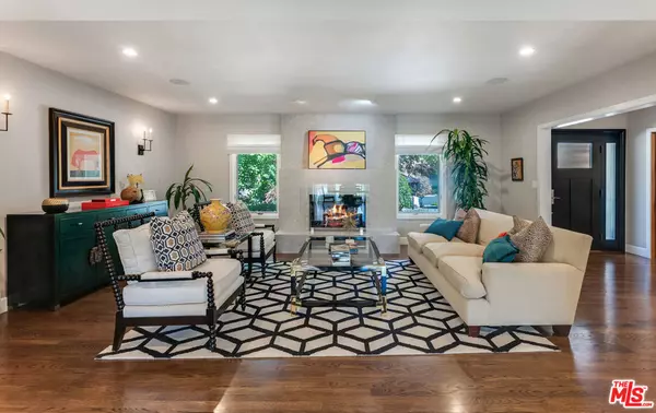 Thousand Oaks, CA 91362,1009 Jeannette AVE