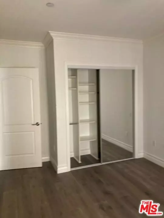 Los Angeles, CA 90049,11911 Mayfield AVE #106