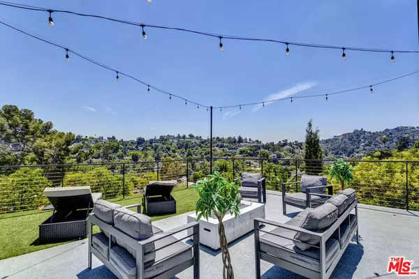 Los Angeles, CA 90068,3420 Blair DR