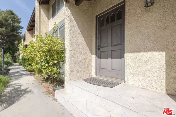 Sun Valley, CA 91504,9634 VIA RIMINI #118